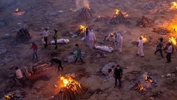 altText(18 millones de muertes después, empieza el tercer año de pandemia)}