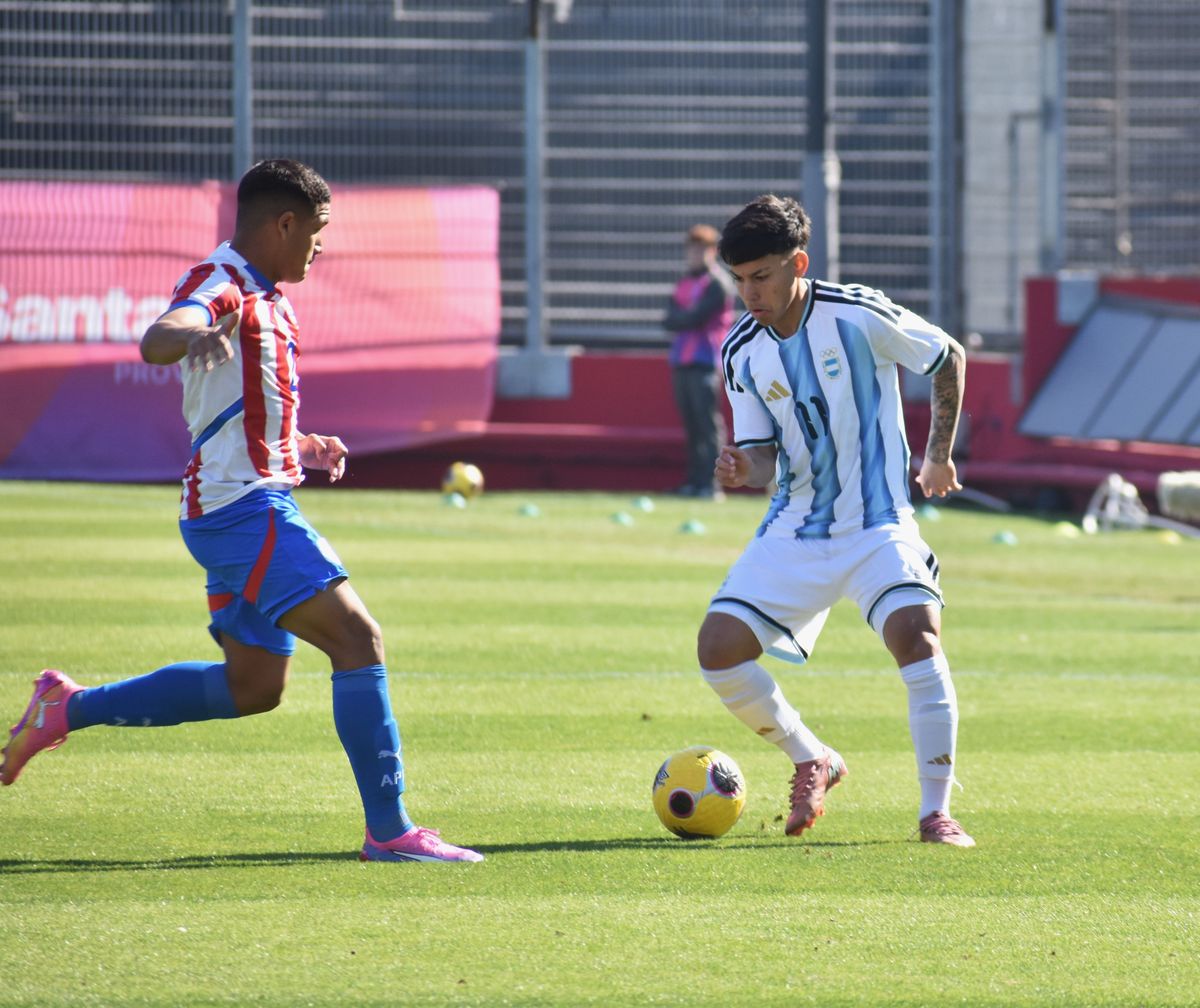 La Selección Argentina perdió 2-1 ante Paraguay