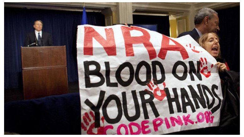 Irresponsables armamentistas no escarmientan