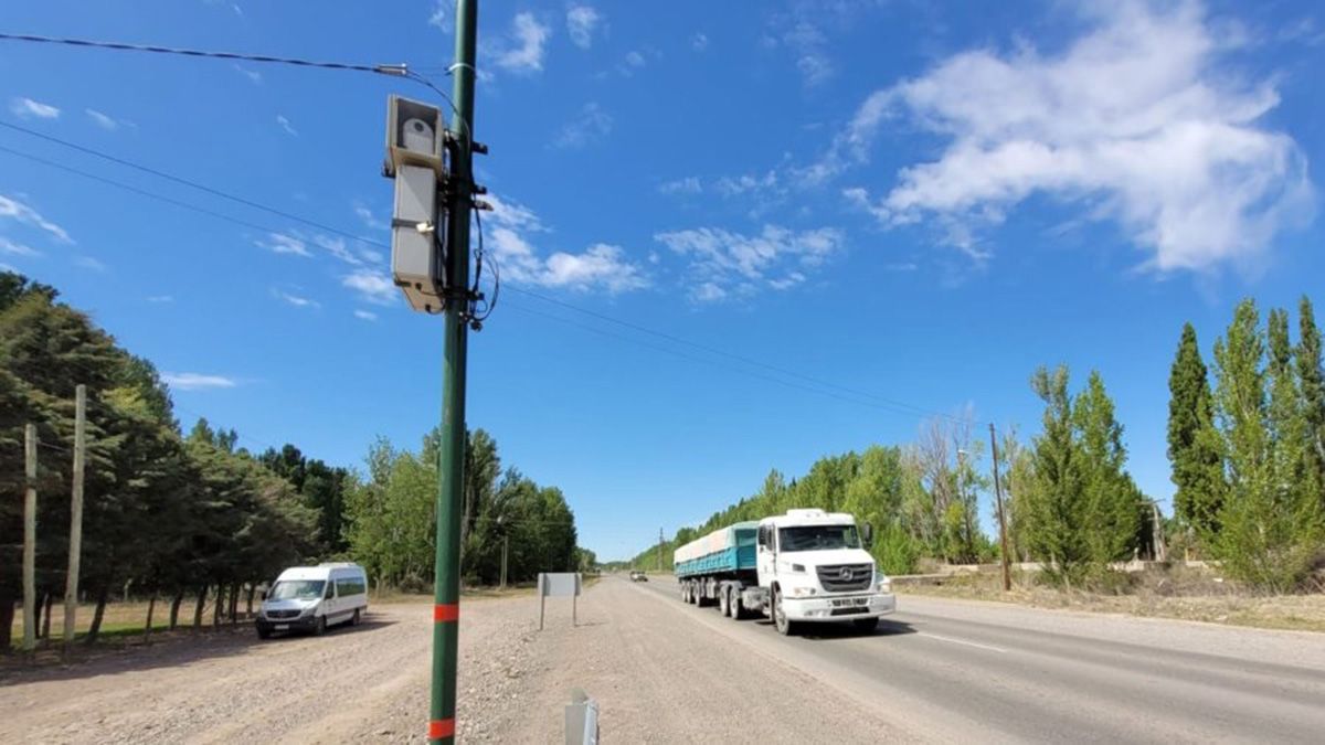 R&iacute;o Negro formaliz&oacute; con el Gobierno nacional el traspaso de las rutas nacionales 22 y 151, el control de dos corredores clave para Vaca Muerta.