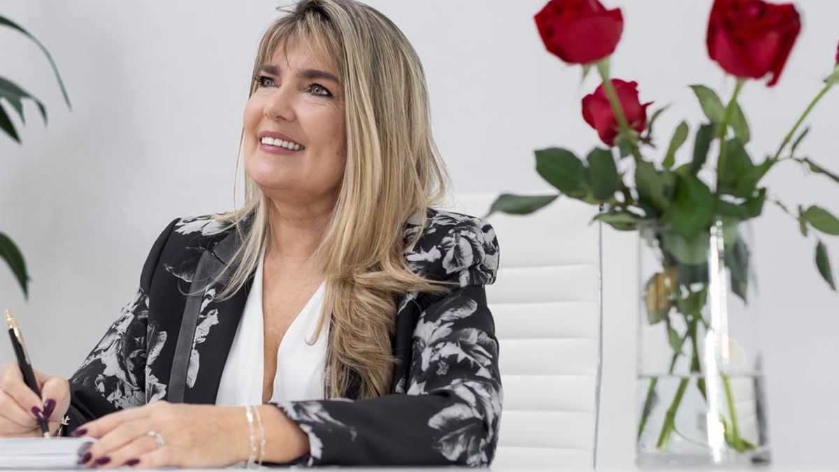 La autora misionera Silvia Cabrera presentará en la Feria del Libro su obra “Emprender con Agilidad” y trae su modelo educativo innovador a Buenos Aires. La autora misionera Silvia Cabrera presentará en la Feria del Libro su obra “Emprender con Agilidad” y trae su modelo educativo innovador a Buenos Aires.