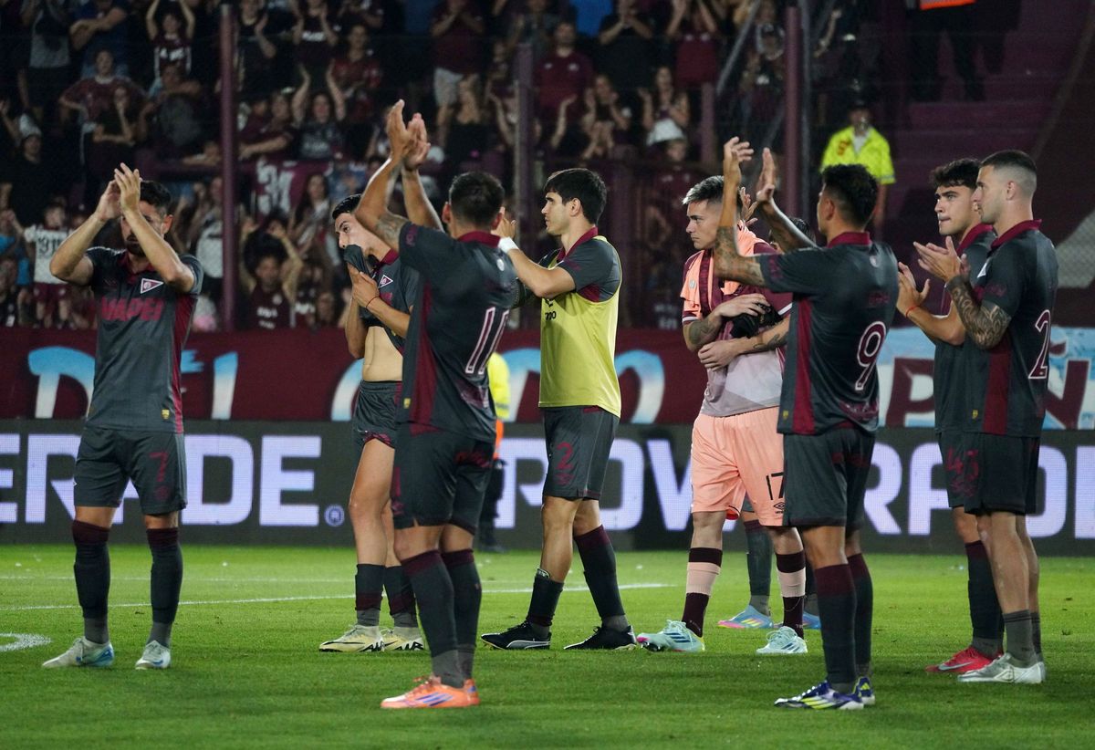 Noche especial en Lanús Noche especial en Lanús