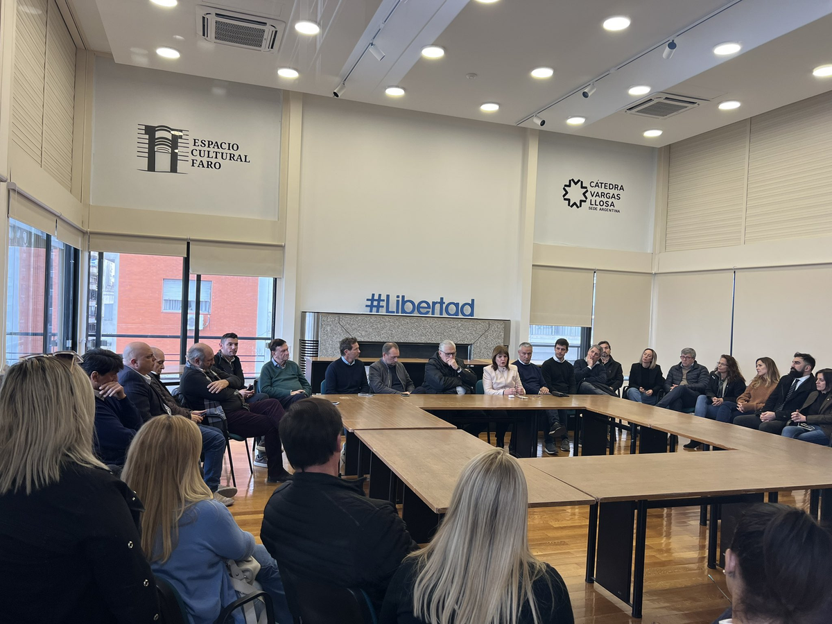 Reunión de Patricia Bullrich en la Fundación Libertad con dirigentes de Juntos por el Cambio. Reunión de Patricia Bullrich en la Fundación Libertad con dirigentes de Juntos por el Cambio. 