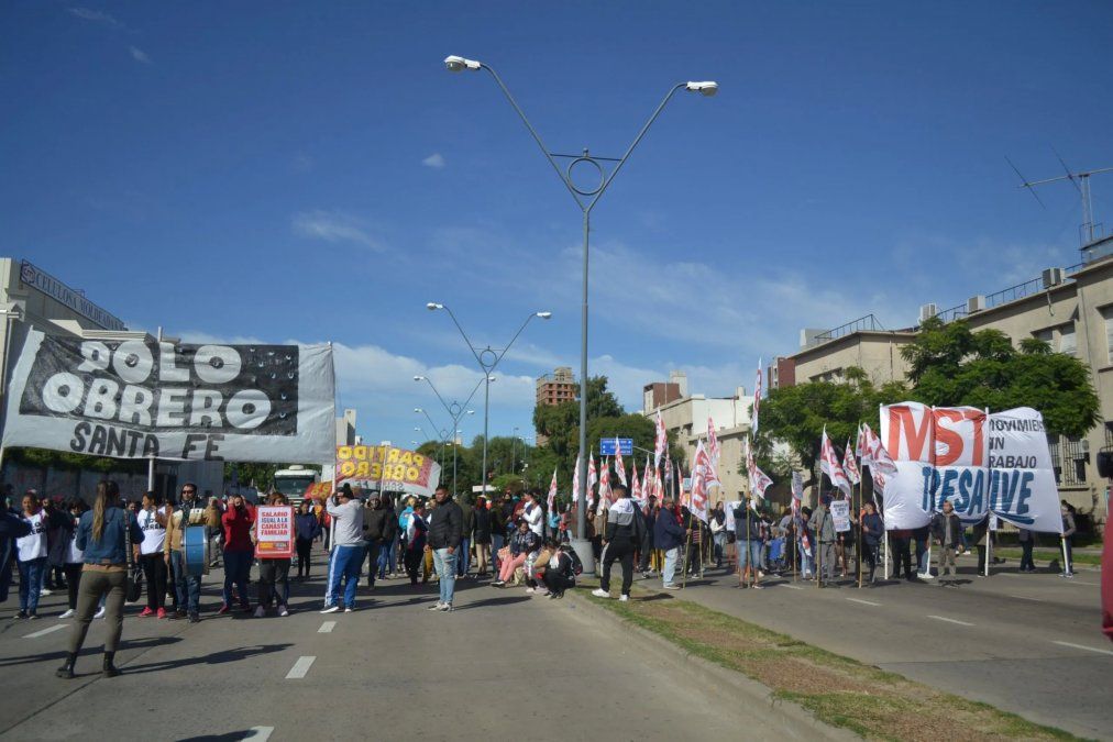 Habrá marchas y piquetes en todo el país por el cierre de planes sociales.