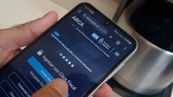 ARCA reemplaza a AFIP y establece estrictos controles fiscales. ARCA reemplaza a AFIP y establece estrictos controles fiscales.