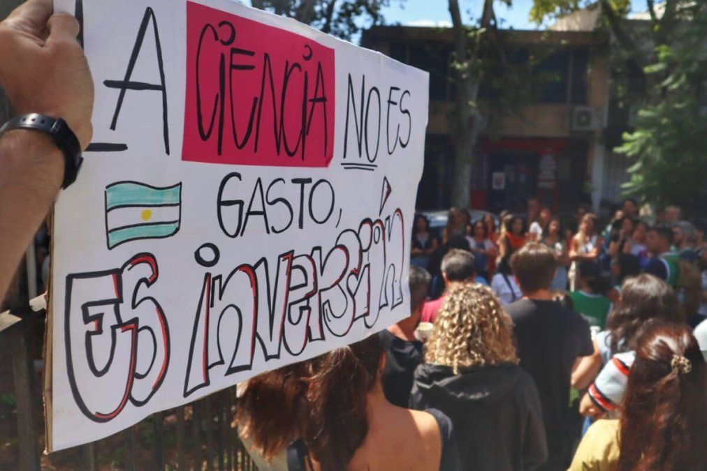 Una de las manifestación en reclamo de mayor financiamiento para la ciencia y las universidades.&nbsp;