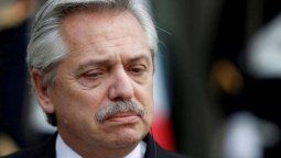 altText(Cayó 48% la confianza en el Gobierno y continúa la tendencia negativa iniciada en mayo)}