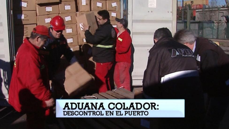 Imagen de un informe de Periodismo Para Todos (Canal 13) sobre la Aduana.