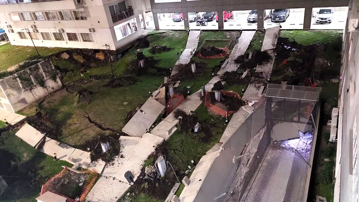 El Banco Ciudad anunció que postergará por 90 días el pago de cuotas de créditos a los vecinos afectados por el derrumbe en Parque Patricios. El Banco Ciudad anunció que postergará por 90 días el pago de cuotas de créditos a los vecinos afectados por el derrumbe en Parque Patricios.