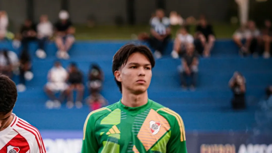 Saúl Durán, arquero juvenil de River Saúl Durán, arquero juvenil de River