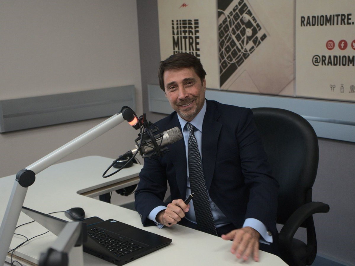 Feinmann encabeza la primera mañana en Radio Mitre. Feinmann encabeza la primera mañana en Radio Mitre. 