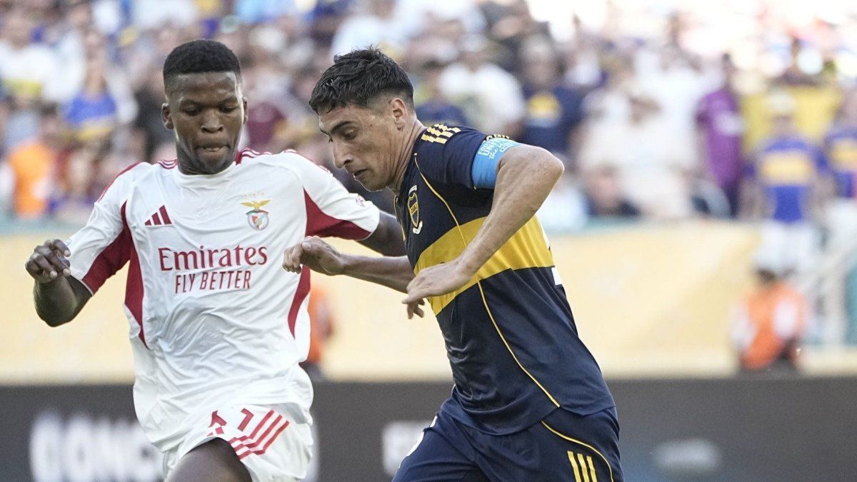 Boca y Benfica igualaron 2 a 2.