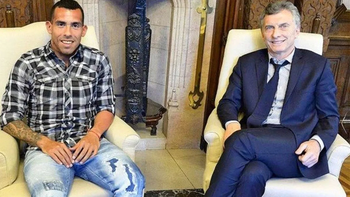 Mauricio Macri quiere sí o sí a Carlos Tévez en la oposición de Boca para 2023. Mauricio Macri quiere sí o sí a Carlos Tévez en la oposición de Boca para 2023.