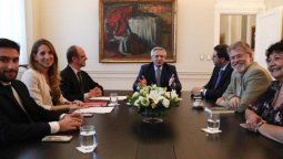 altText(Symfonia de Macri en Catar sin CGT que quedó con Alberto)}