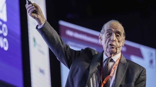 ¿Lo seguirá escuchando Javier Milei? Arriazu ahora le anticipó una corrida cambiaria