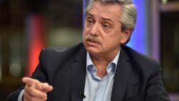 altText(Alberto cierra su campaña junto a Cristina en uno de los 3 distritos clave para evitar el balotaje)}