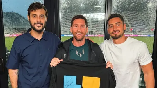 Se conocen más detalles de la entrevista que Diego Leuco y Nico Occhiato realizaron a Lionel Messi para Luzu TV. Se conocen más detalles de la entrevista que Diego Leuco y Nico Occhiato realizaron a Lionel Messi para Luzu TV.