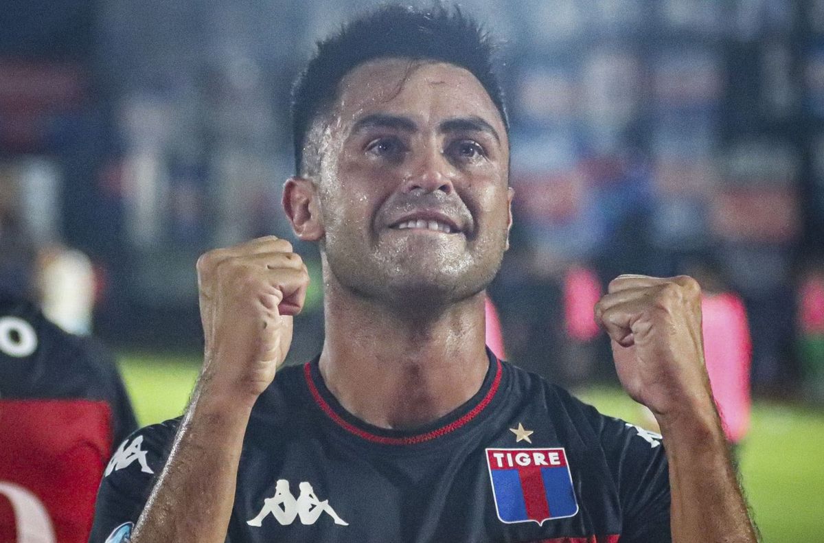 El Pity Martínez marcó el tercer gol de Tigre para la victoria frente a Racing