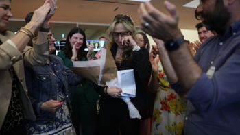 De allanada a premiada: Pulitzer por desnudar el verso de la 