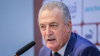 Gustavo Alfaro le respondió fuerte a Chilavert y encendió la polémica
