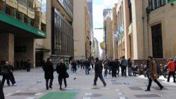 altText(El Central interviene otra vez para calmar al dólar y el RP no baja de 1.800 pb)}