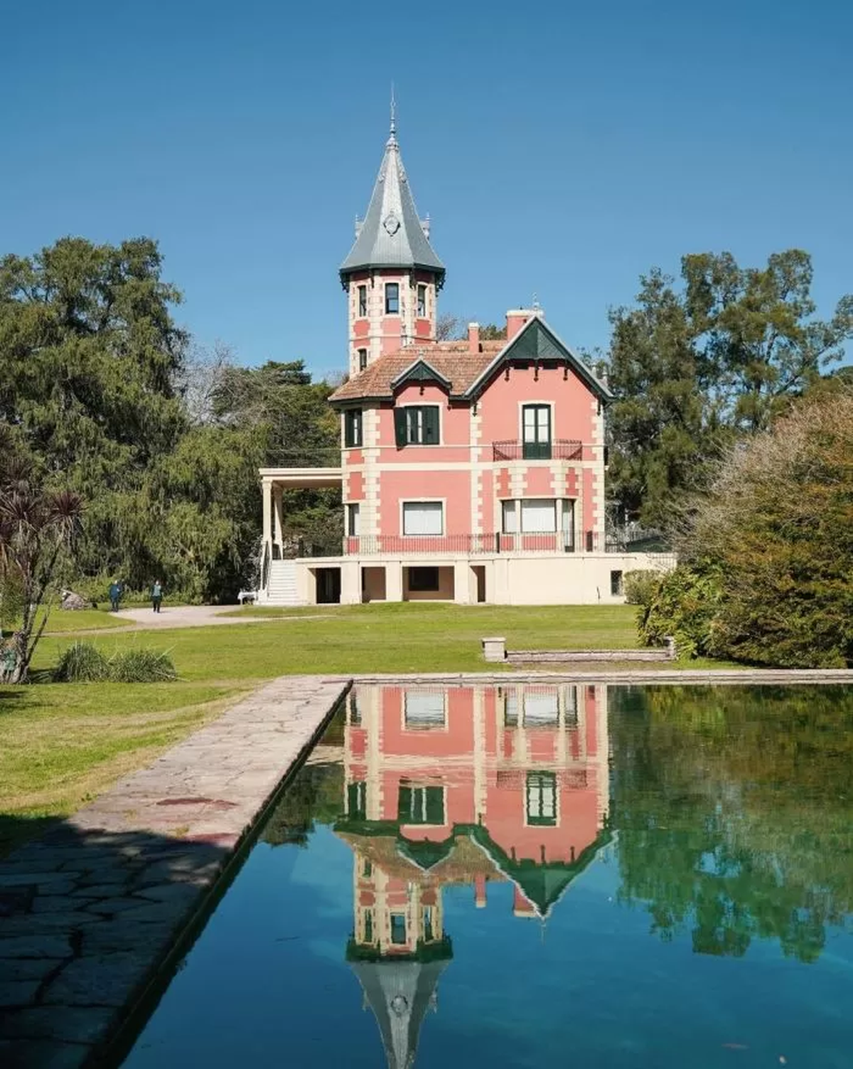 Un alucinante castillo en Buenos Aires. Un alucinante castillo en Buenos Aires.