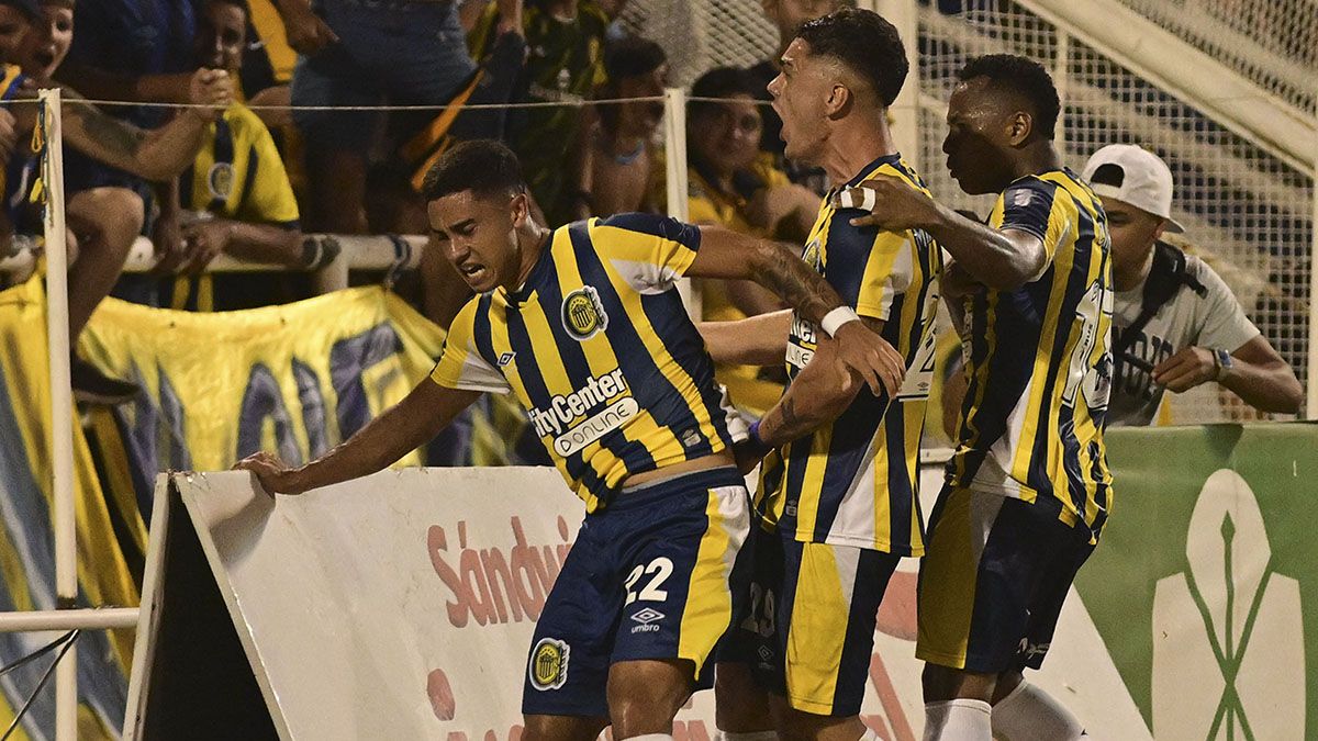 River y Boca mostraron una fuerte disparidad en esta sexta fecha. El Millonario goleó 3 a 0 a Godoy Cruz y el Xeneize sufrió una dura caída ante Banfield 1-0. (Foto: Télam)
