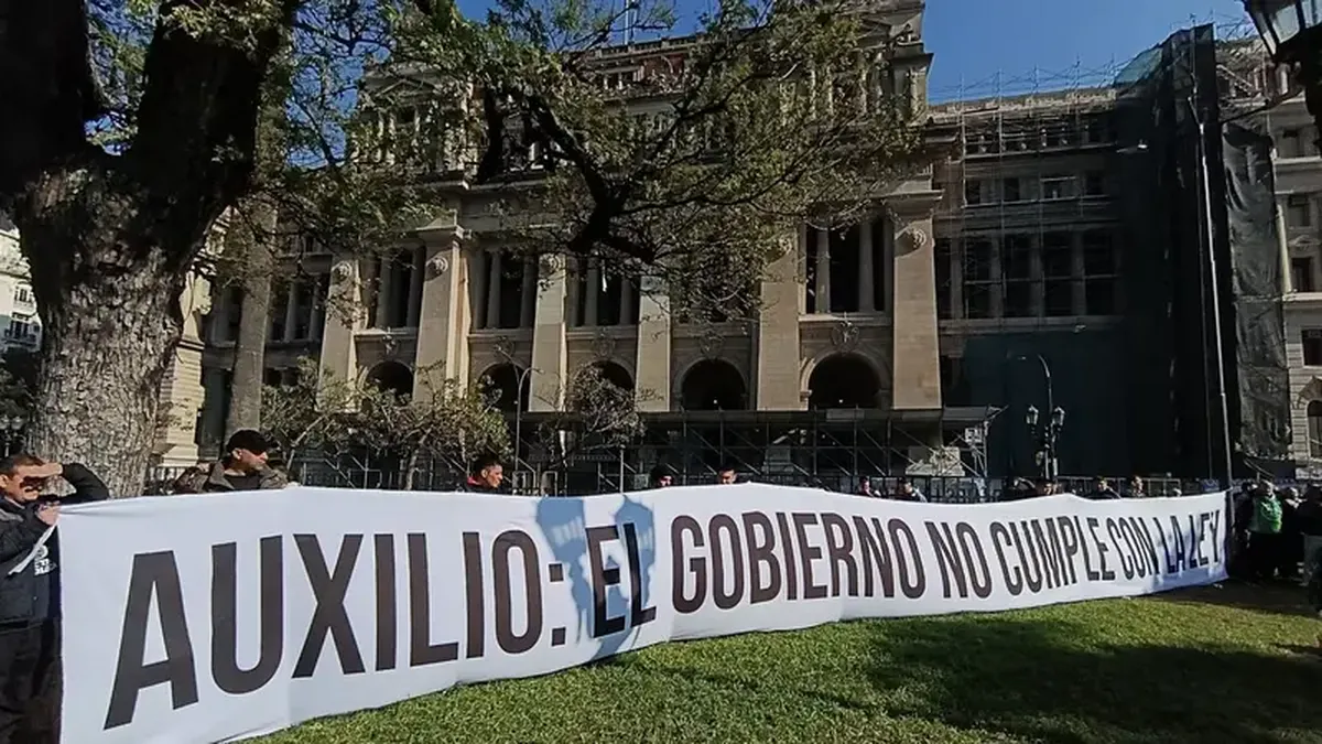Baby Etchecopar sorprendió al apoyar las tomas estudiantiles, cuestionar el ajuste educativo y admitir que cambió su mirada frente a una crisis que ya golpea a docentes y alumnos. Foto: Urgente24 Baby Etchecopar sorprendió al apoyar las tomas estudiantiles, cuestionar el ajuste educativo y admitir que cambió su mirada frente a una crisis que ya golpea a docentes y alumnos. Foto: Urgente24
