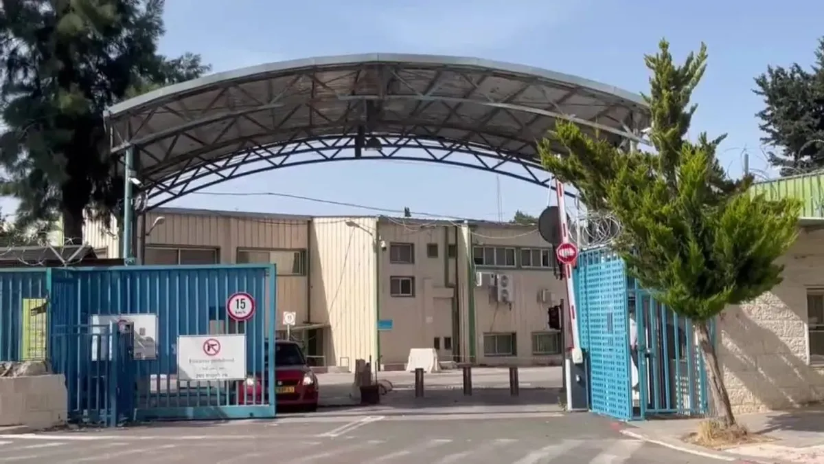 Israel prohibió la UNRWA, fuente esencial de asistencia que opera en la Franja de Gaza y en otros campos de refugiados palestinos en Oriente Medio. Israel prohibió la UNRWA, fuente esencial de asistencia que opera en la Franja de Gaza y en otros campos de refugiados palestinos en Oriente Medio. 