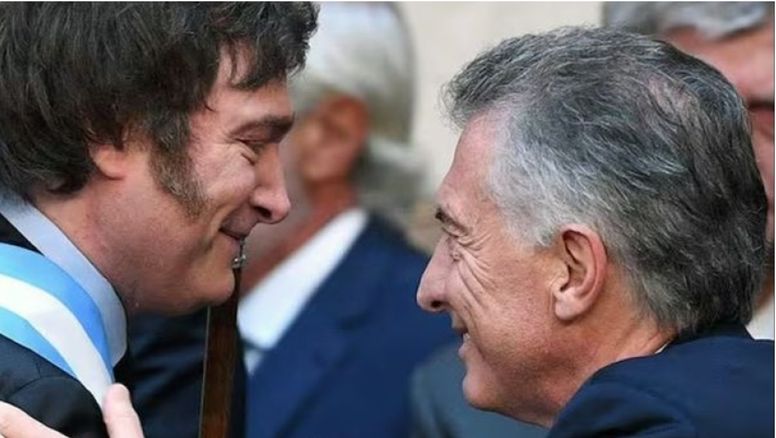 Javier Milei llegó al fatídico 'mes 25 de Macri':
