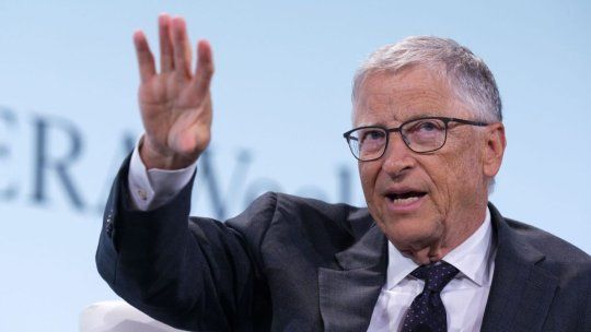 Bill Gates, impulsor de la idea de empleos humanos frente a la IA.