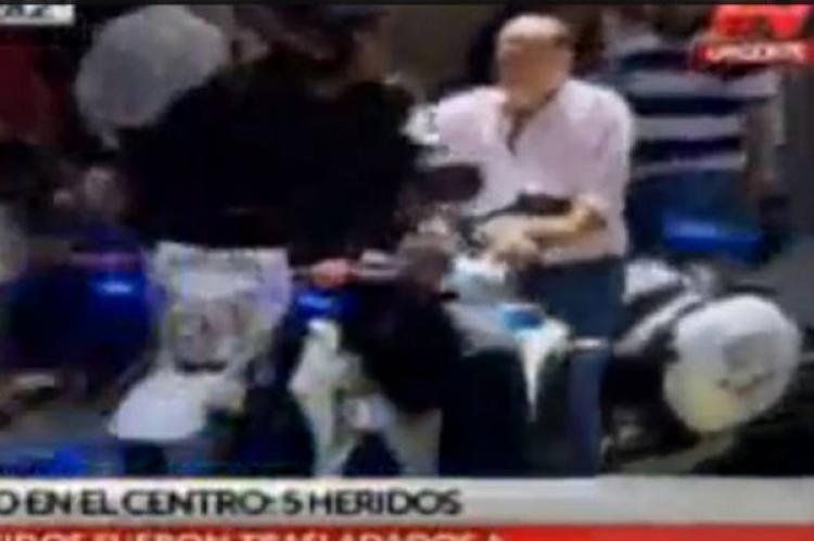 Berni, en moto sin casco (Captura de TV)