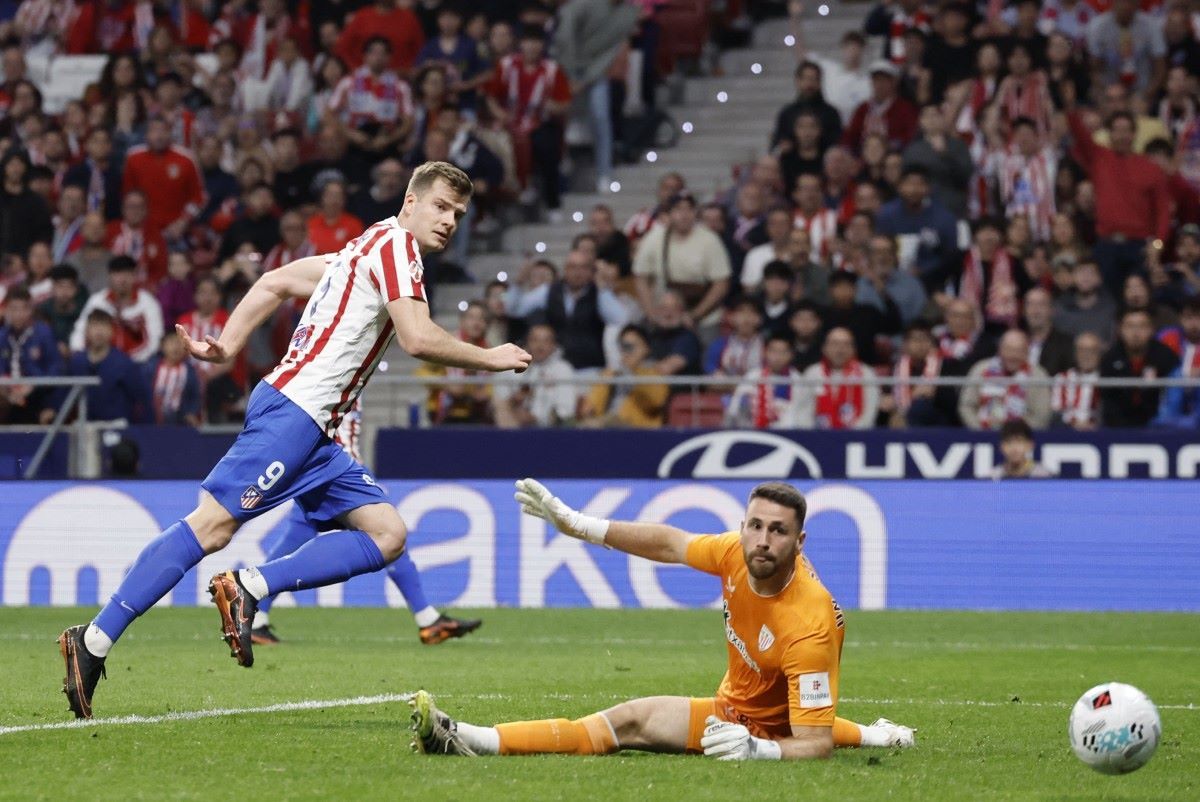 Atlético Madrid quiere pegar primero para tener más chances de llegar a la final de la Champions League. Atlético Madrid quiere pegar primero para tener más chances de llegar a la final de la Champions League.