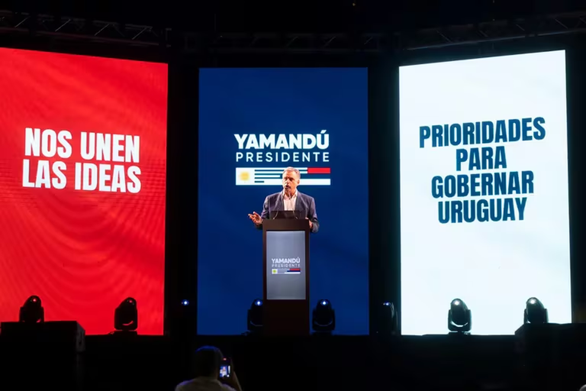 Al otro lado del Río, se especula que el FA arrasaría con 48% en las elecciones generales, según los último sondeos, mientras que el Oficialismo se estanca en 38%: ¿fin de ciclo de Lacalle Pou? Al otro lado del Río, se especula que el FA arrasaría con 48% en las elecciones generales, según los último sondeos, mientras que el Oficialismo se estanca en 38%: ¿fin de ciclo de Lacalle Pou?