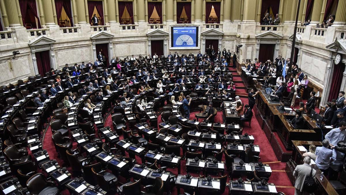 La Cámara de Diputados con más de medio recinto vacío y muchas ausencias en LLA. La Cámara de Diputados con más de medio recinto vacío y muchas ausencias en LLA.