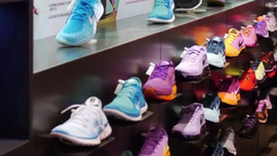 Outlet de Buenos Aires con descuentos imperdibles en zapatillas. Outlet de Buenos Aires con descuentos imperdibles en zapatillas.