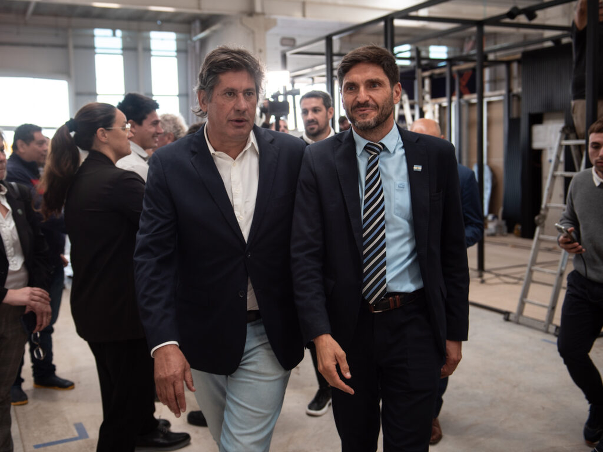 Acercamiento a Maximiliano Pullaro. Acercamiento a Maximiliano Pullaro. 