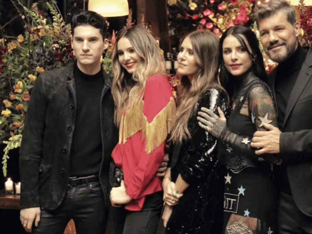 Marcelo Tinelli junto a sus hijos mayores. 