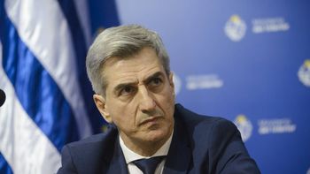 Alberto Lacoste, hasta ahora cabeza de turco por Sebastián Marset. ¿Alcanza? Alberto Lacoste, hasta ahora cabeza de turco por Sebastián Marset. ¿Alcanza?