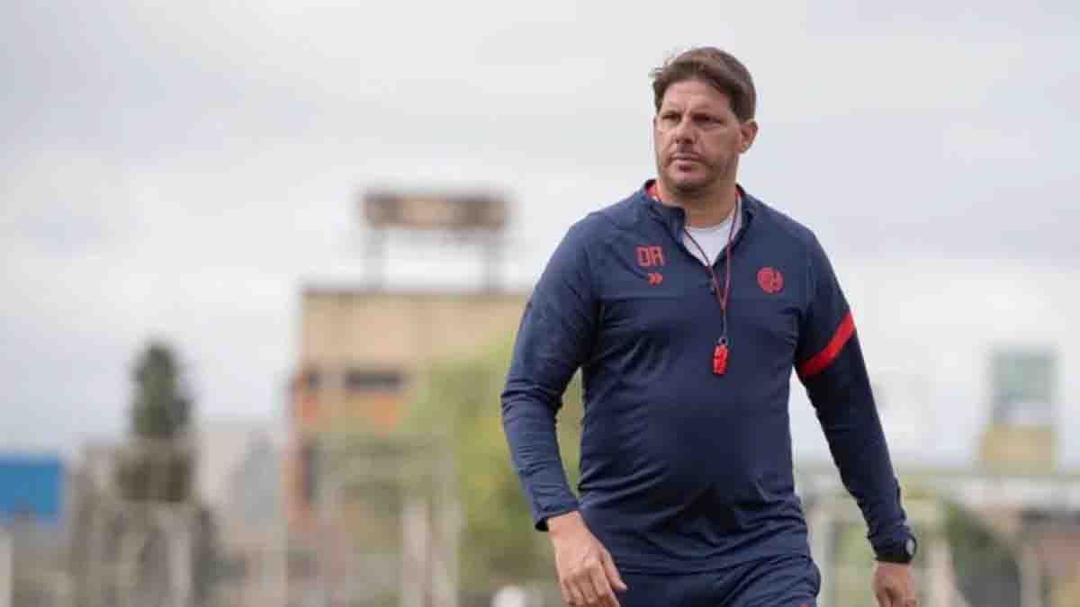 Julio Lopardo, presidente interino de San Lorenzo, le ganó una disputa a Marcelo Moretti y designó a Damián Ayude como el reemplazante de Miguel Ángel Russo. Julio Lopardo, presidente interino de San Lorenzo, le ganó una disputa a Marcelo Moretti y designó a Damián Ayude como el reemplazante de Miguel Ángel Russo.