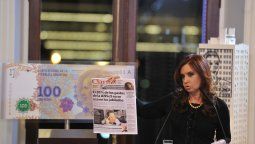 altText(Eva Duarte de Perón y el billete de US$ 100)}