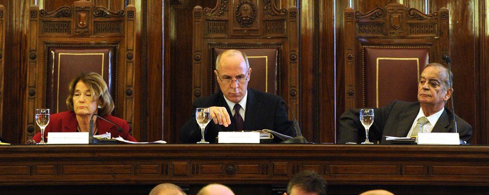 Elena Highton de Nolasco, Ricardo Lorenzetti y Enrique Petracchi, 3 de los ministros de la Corte Suprema de Justicia de la Nación. Foto: Alejandro Amdan/Télam (01/06/2011).