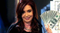 altText(Cristina lo hizo: El dólar 'libre' superó los $10)}