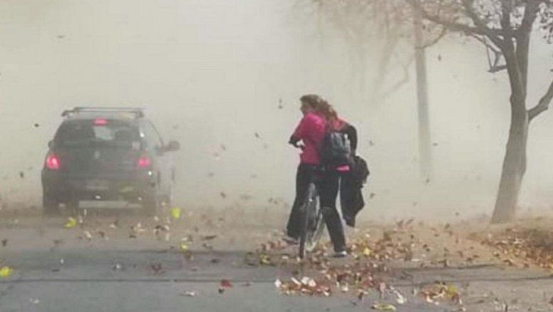 Cuándo hay viento Zonda: SMN ya puso bajo alerta a estas provincias
