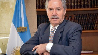 El frente masculino acusa a Felipe Solá de oportunismo de género