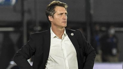 Paraguay cayó en el debut de los Barros Schelotto y se hunde