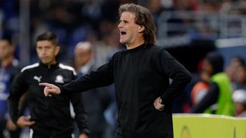 RubénDarío Insúa sufrió una nueva frustración en San Lorenzo tras caer anteIndependiente del Valle en la Copa Libertadores y peligra su continuidad comoDT. RubénDarío Insúa sufrió una nueva frustración en San Lorenzo tras caer anteIndependiente del Valle en la Copa Libertadores y peligra su continuidad comoDT.