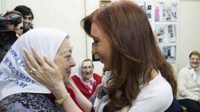 “Ellas bailan solas”: CFK homenajeó a las Madres de Plaza de Mayo con una canción