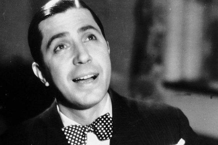 Charles Romuald Gardes más conocido como Carlos Gardel.