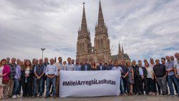 Gabriel Katopodis, ministro de Axel Kicillof, con 20 intendentes: reclamo por rutas a Javier Milei.